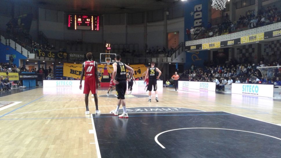 Bergamo Basket, è qui la festa: Legnano ko, è 3 su 3