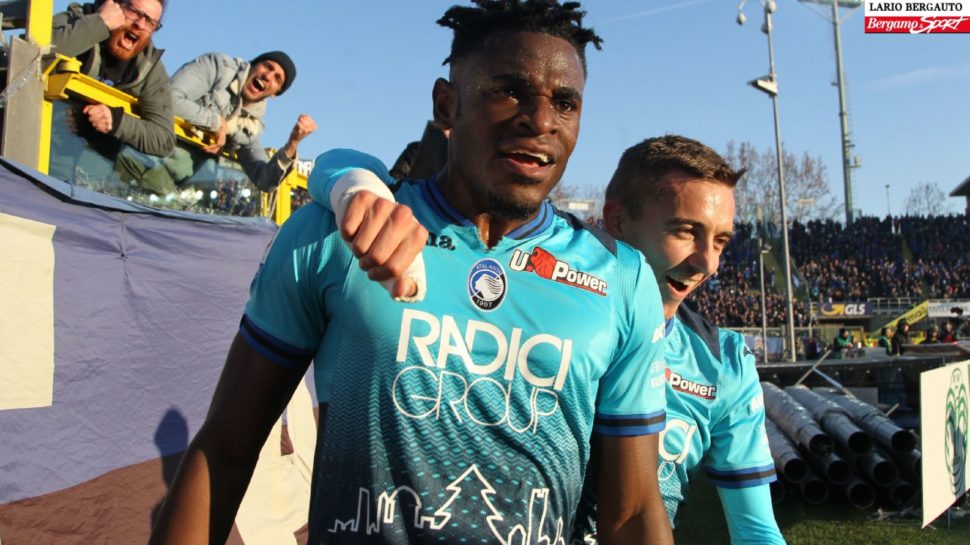 Zapata-Pasalic, l’Atalanta stende il Cagliari nel finale. E ora la Juve