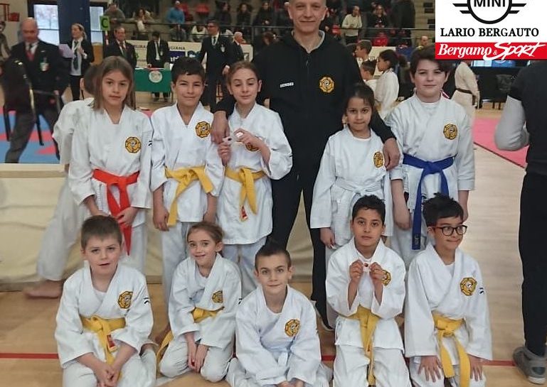 Karate, grandi risultati a Seveso per i ragazzi bergamaschi della Top Line
