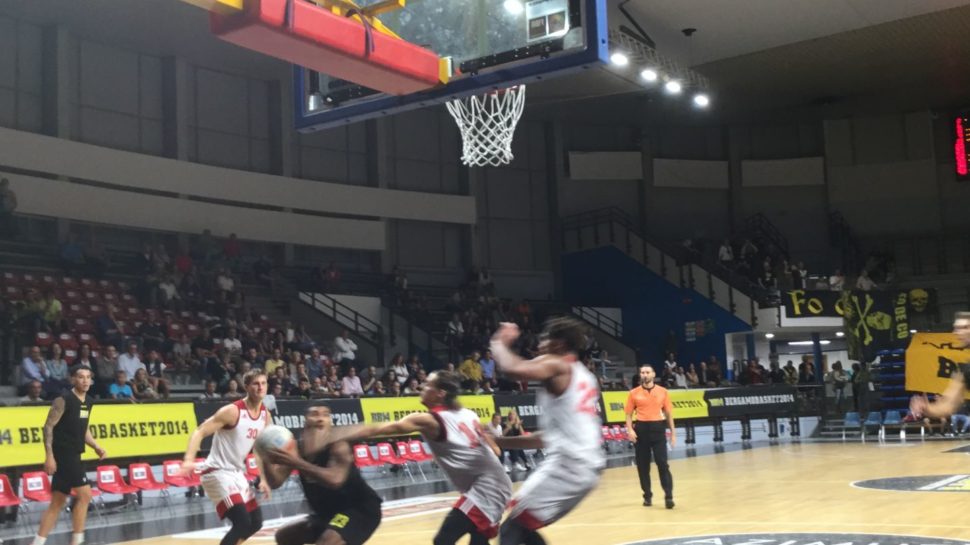 Bergamo Basket, vittoria all’ultimo tiro nel debutto stagionale