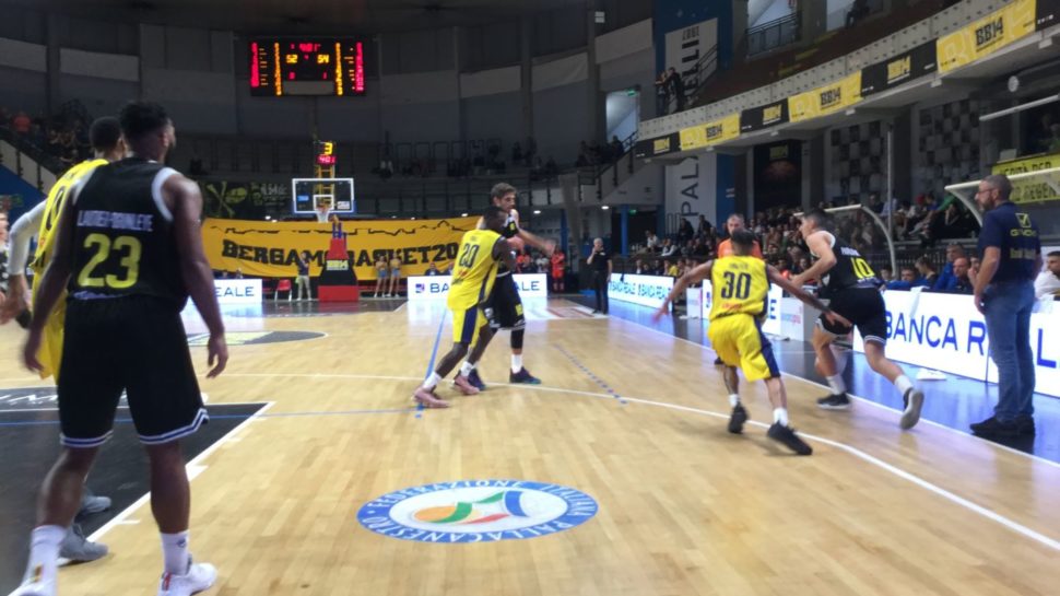 Bergamo Basket, vittoria incredibile sulla sirena contro Scafati