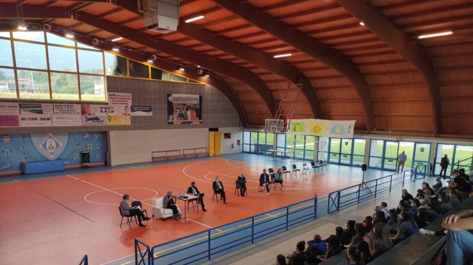 Chorus Volley, Domenico Bosatelli apre il ciclo di incontri di orientamento tra sport, cultura e vita rivolto alle giovani atlete