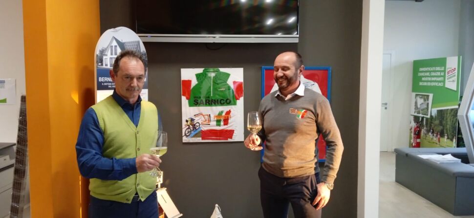 Presso lo showroom di Pedretti Serramenti a Curno la presentazione del Veloclub Sarnico per la stagione 2022