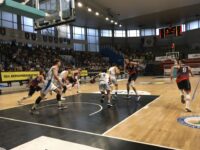Bergamo Basket, la stagione finisce a Cividale. Standing ovation per una squadra che ha fatto miracoli