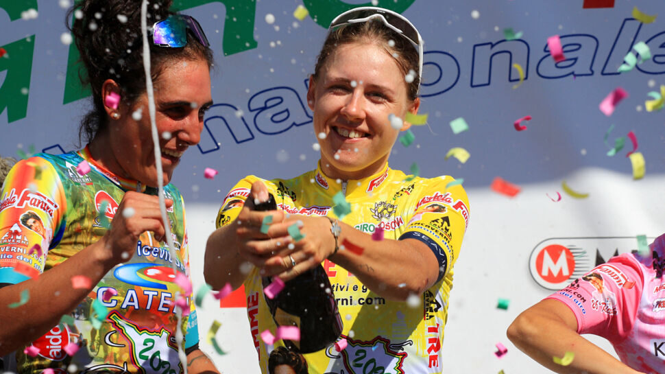 Al Giro di Toscana la prima vittoria in maglia Valcar – Travel & Service per Karolina Kumiega