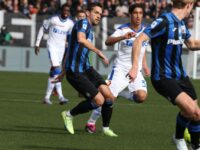 Il Lecce è la bestia nera dell’Atalanta: un altro 2-1 e corsa Champions frenata
