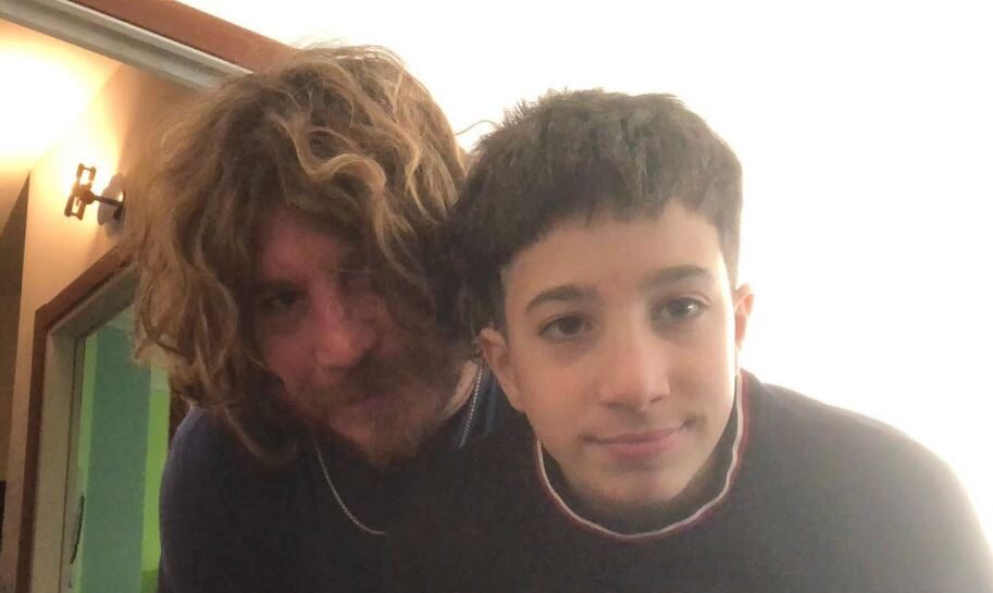 Famiglie arcobaleno. Ai figli interessa l’amore, occuparsene, coccolarli, chiacchierare e andare insieme a mangiare. Non il resto