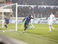 Rinascita nerazzurra contro un Milan in pesante stato confusionale e aiutato dall’arbitro