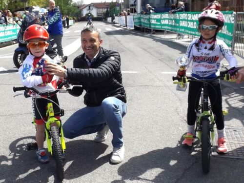 Ciclismo, Giovanissimi. Partecipazione da record per le corse di Villa d’Almé organizzate dal Pedale Brembillese